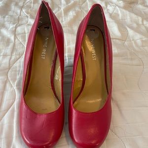 Nine West Red Platform Wedge Round Toe Shoes, size 7